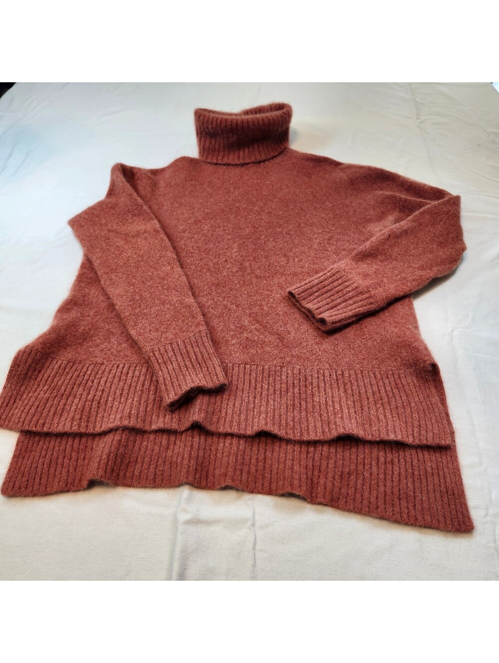 Saks 5th Avenue Turtleneck Long Sleeve Cashmere Sweater